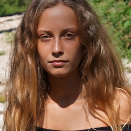 Ilona06210