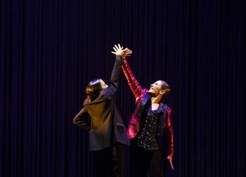 Sara Baras, danseuse de flamenco mondialement reconnue, répond à toutes nos questions à l'occasion de son passage à Paris du 26 au 31 décembre pour le spectacle "Alma"