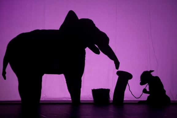 Decouvrez « Shadowland » la derniere creation de la compagnie Pilobolus