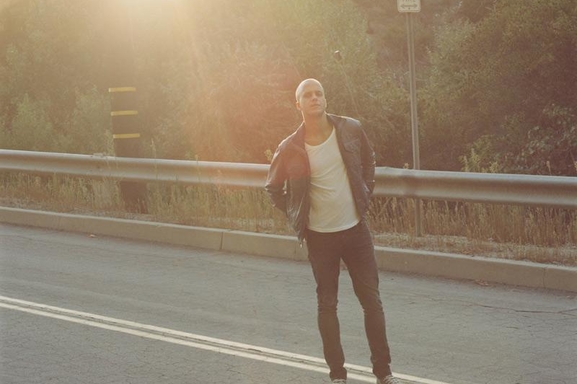 Milow revient avec son nouveau clip " You and Me" !