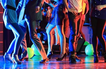 CASTING : Mannequins/Modèles pour soirée clubbing aux côtés d'un artiste américain